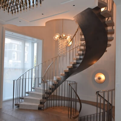 Luxury Room With Bespoke Staircase & Lights
