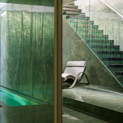 Ennismore Gardens glass straight staircase